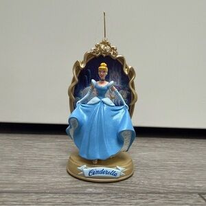 HALLMARK DISNEY CINDERELLA 1997 KEEPSAKE ORNAMENT VINTAGE ENCHANTED MEMORIES